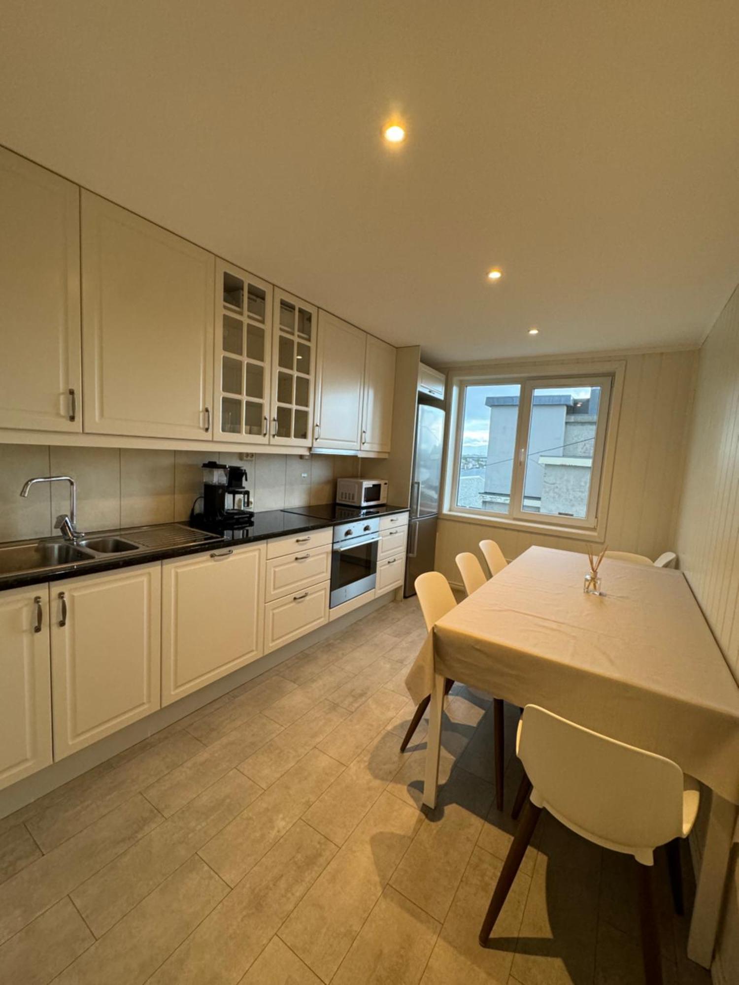 Charming 3-Bedroom Apartment In The Heart Of Kristiansund Eksteriør bilde