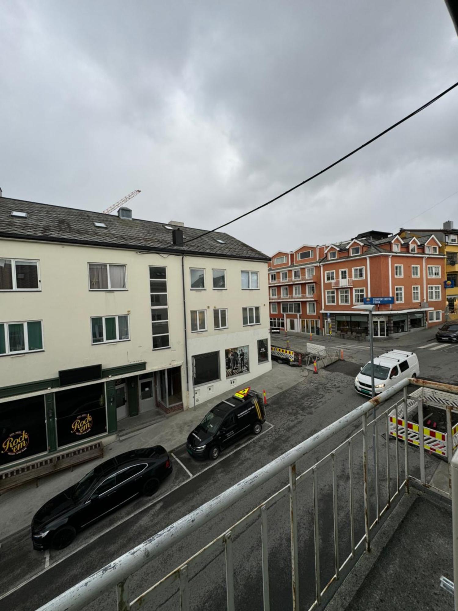 Charming 3-Bedroom Apartment In The Heart Of Kristiansund Eksteriør bilde
