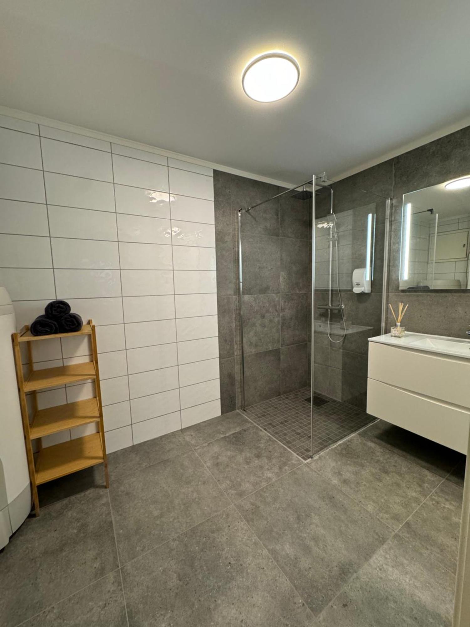 Charming 3-Bedroom Apartment In The Heart Of Kristiansund Eksteriør bilde